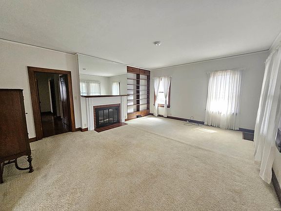 4th image of 768 S Lombard Ave