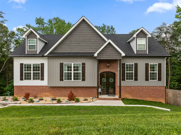 1869 Sugar Maple Ln, Soddy Daisy, TN 37379