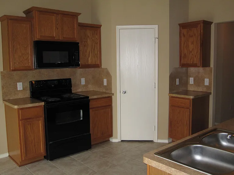609 Twin Knoll Dr — Photo 9