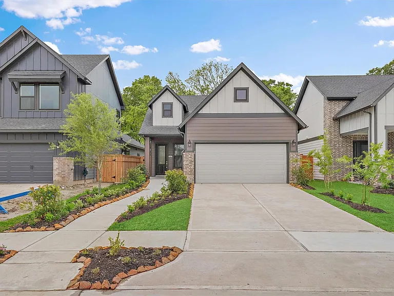 10518 William Park Dr — Photo 1