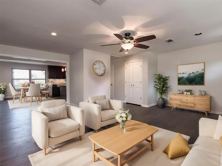 5102 Plumas Ln — Photo 1