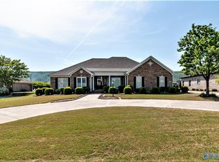 7008 Trick Ln SE, Owens Cross Roads, AL 35763