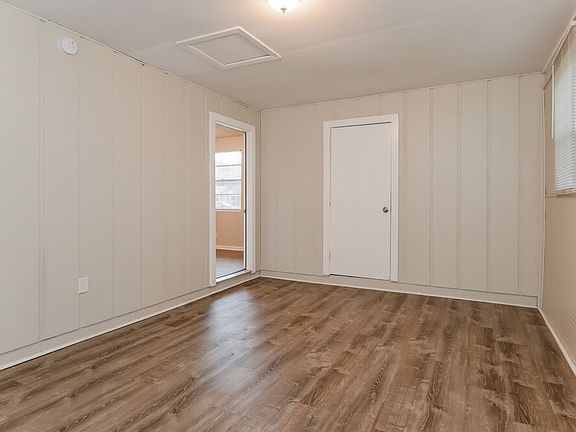 4th image of 304 Citizen St
