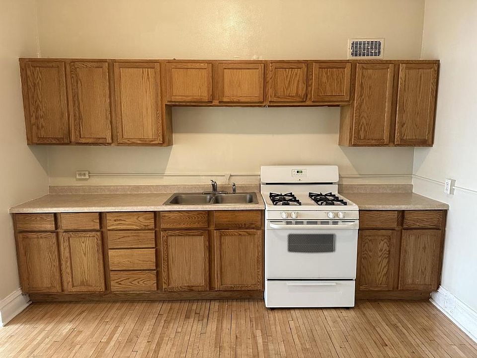 1st image of 1016 Ogden Ave #2