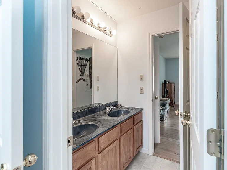 Jack & Jill bath between beds 3 & 4. That's right, 3 full baths upstairs!