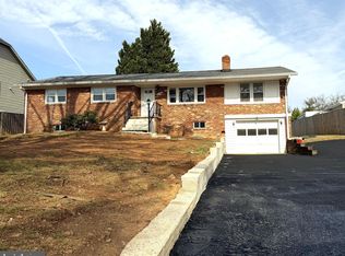 7629 Huron Dr, Gainesville, VA 20155