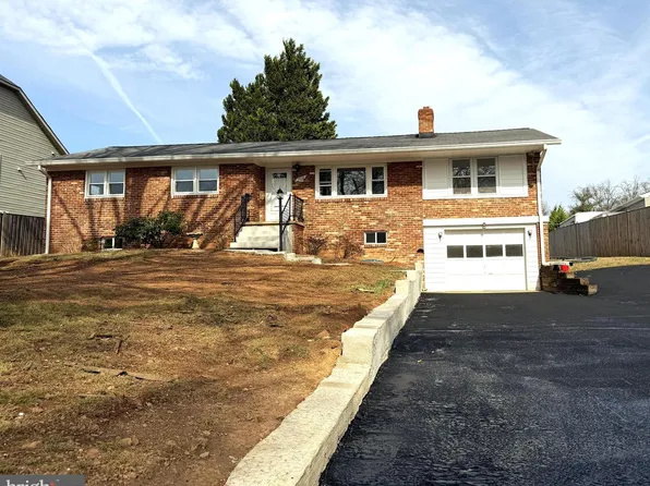 7629 Huron Dr, Gainesville, VA 20155