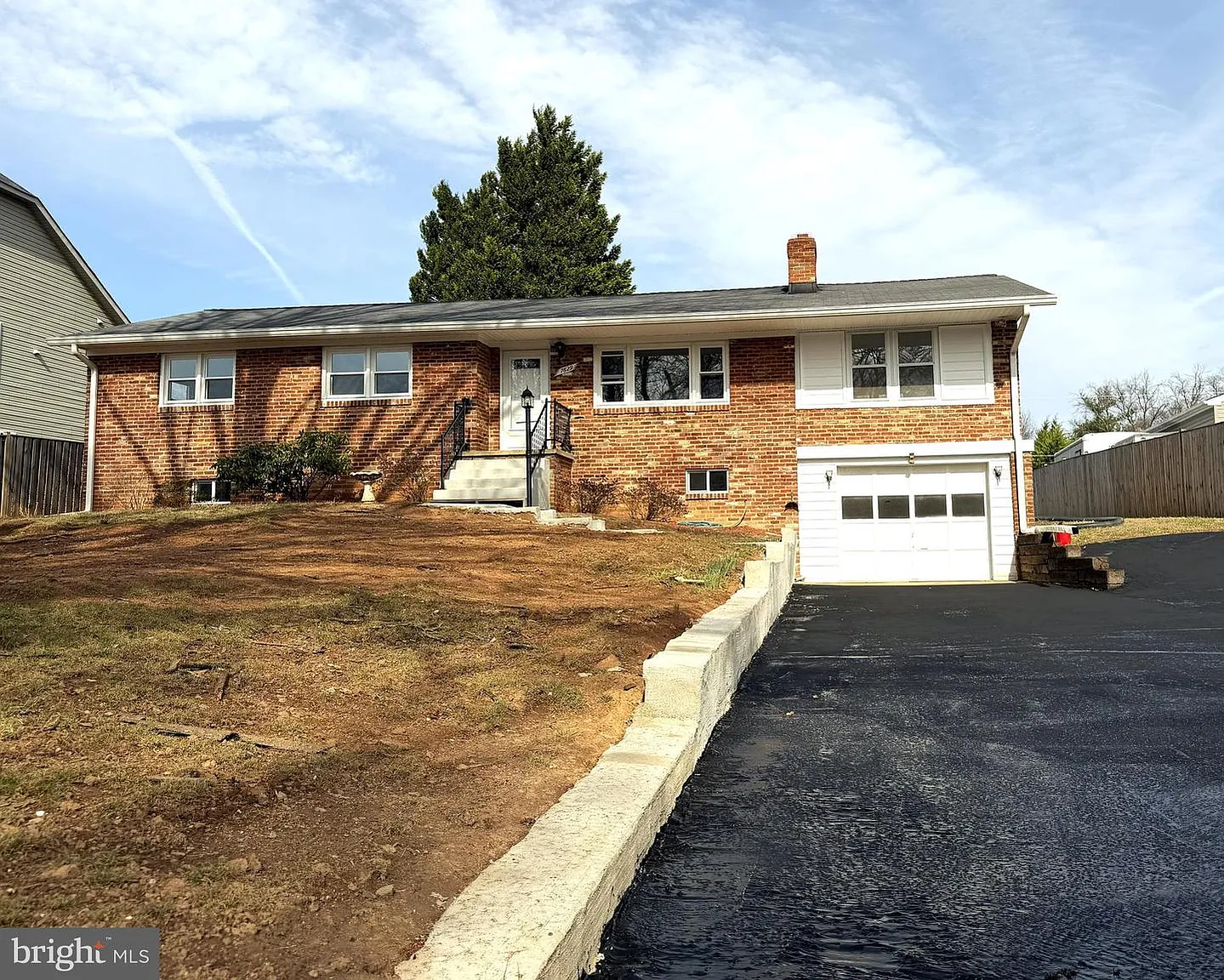 7629 Huron Dr photo 1
