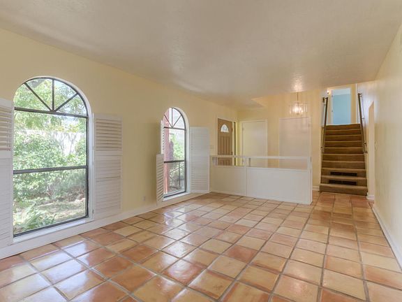 5th image of 7819 Buckboard Ave NE