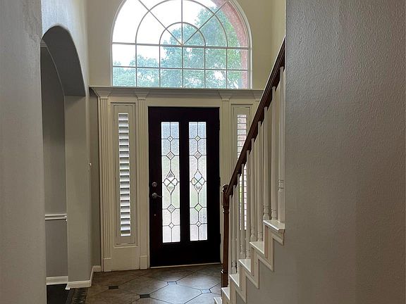 3rd image of 6507 Stone Briar Dr