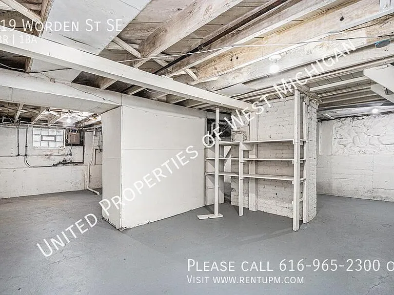 919 Worden St SE — Photo 16
