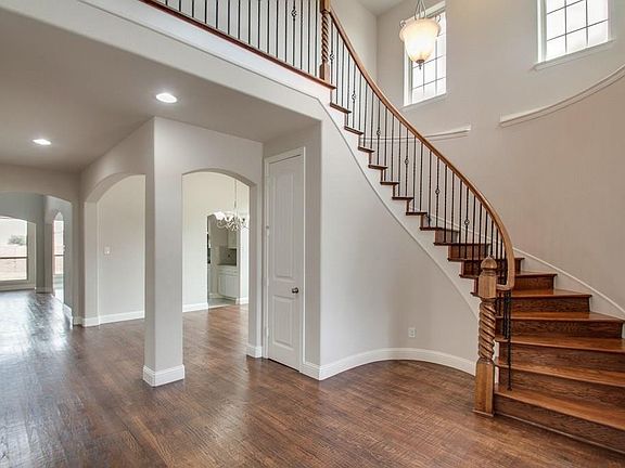 4th image of 2408 Waterbend Dr