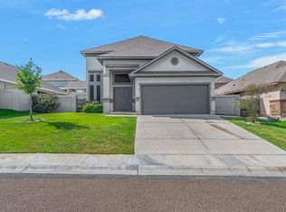 330 Altozano Dr, Laredo, TX 78045