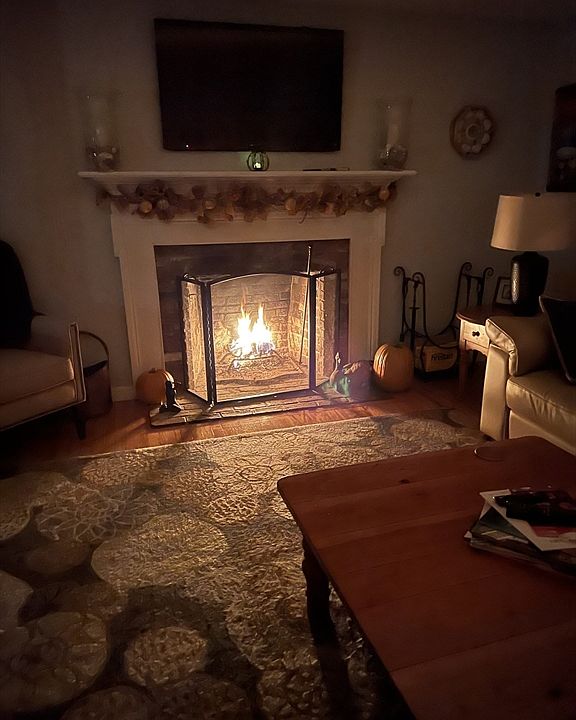 1st image of 49 Snow Creek Dr