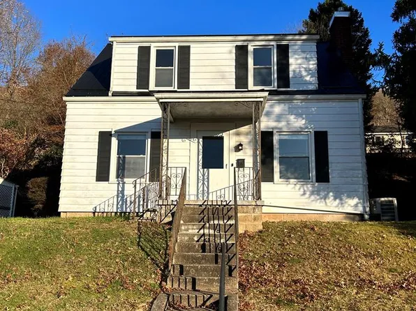 633 6th St, New Martinsville, WV 26155