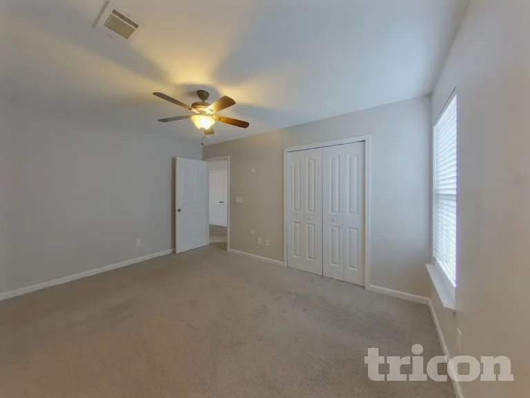 510 Norwell Ln — Photo 11