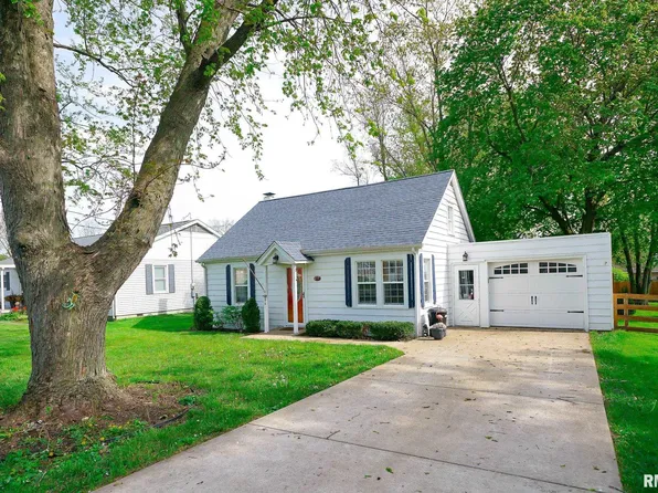 208 E Pine St, Metamora, IL 61548