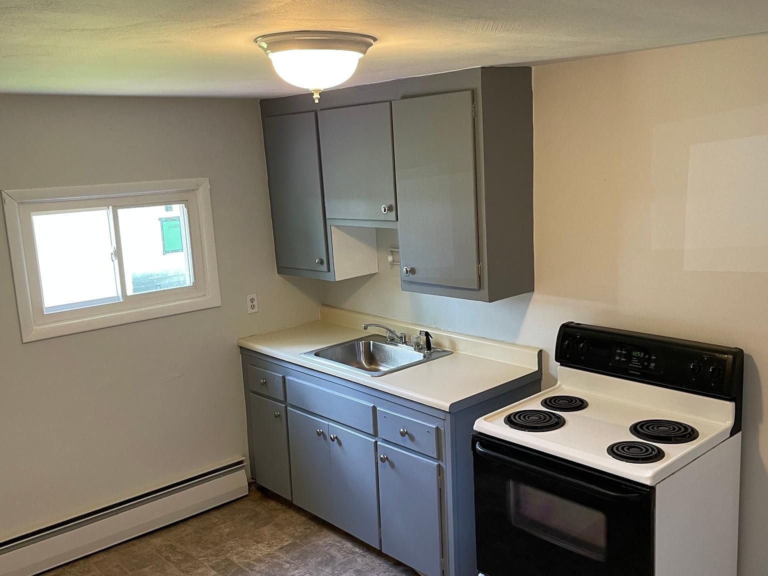 933 Symonds Pl 3, Utica, NY 13502 Zillow