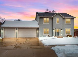 720 Wind Flower Way, Kimberly, WI 54136