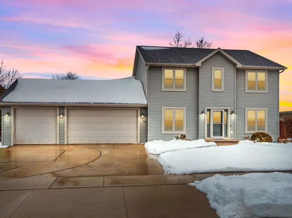 720 Wind Flower Way, Kimberly, WI 54136