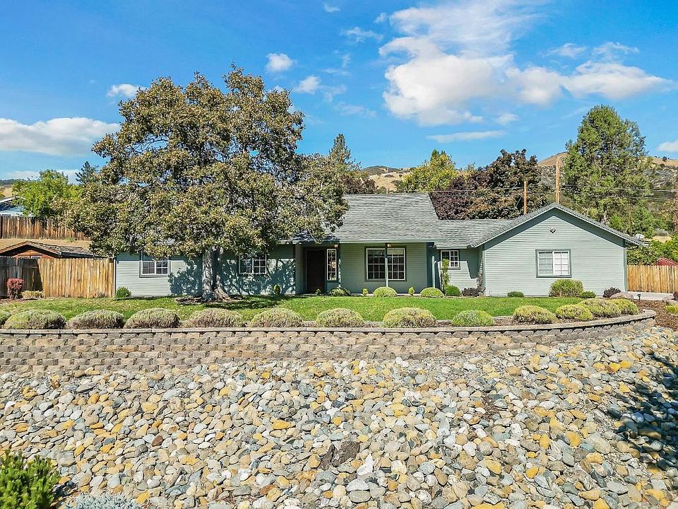1st image of 809 Terrace Ct