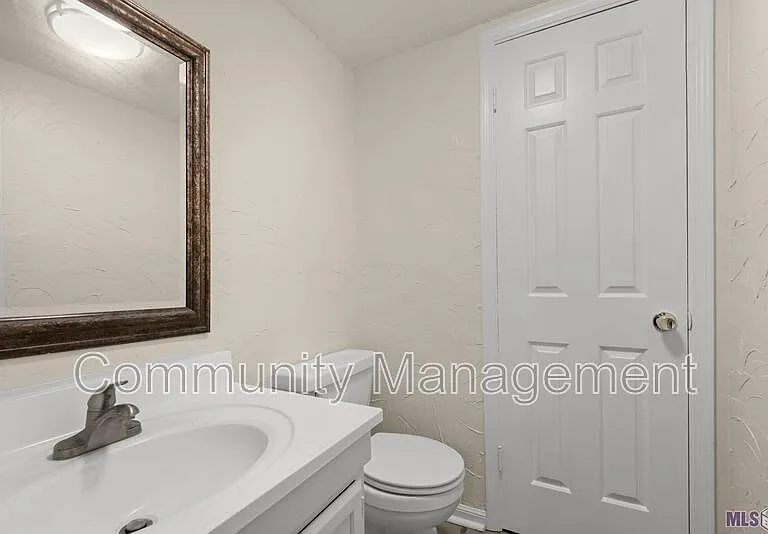 4365 Jefferson Woods Dr — Photo 7