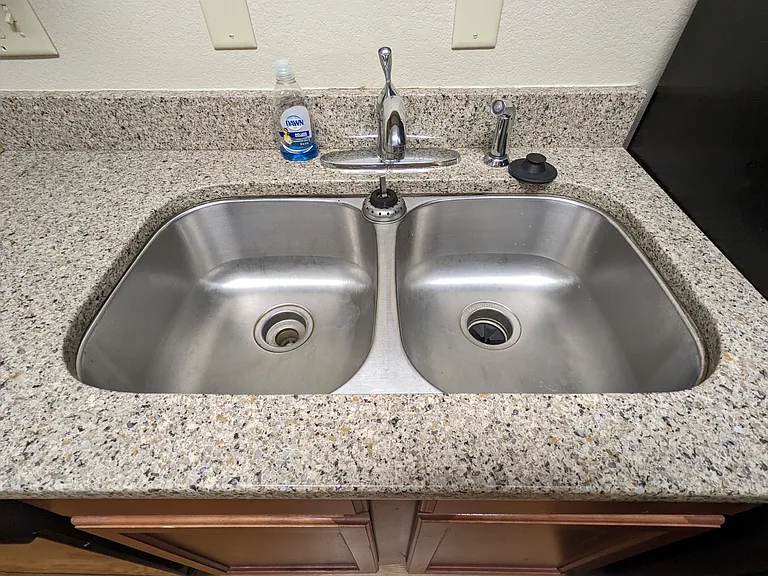 121 N Jackson St #411 — Photo 7
