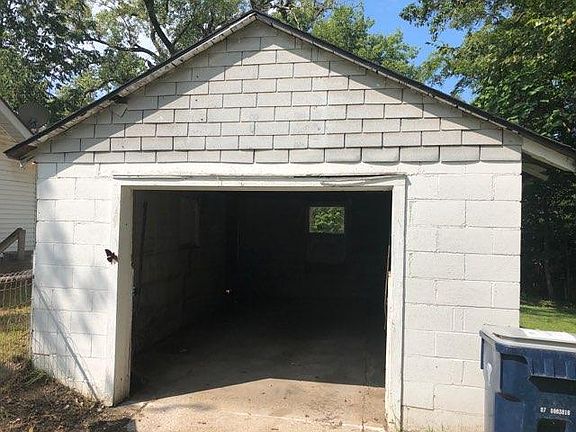 5th image of 7922 Agnes Ave