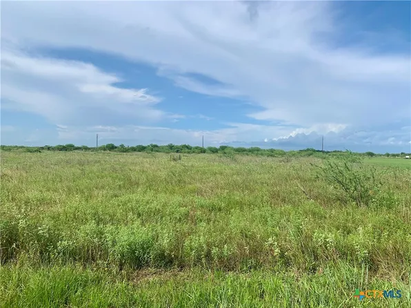 483 Shin Oak Rd, Victoria, TX 77904