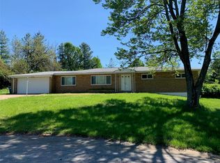 9830 Sundown Sq, Saint Louis, MO 63141