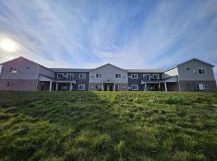 1440 Peterson Dr #106, Dodgeville, WI 53533