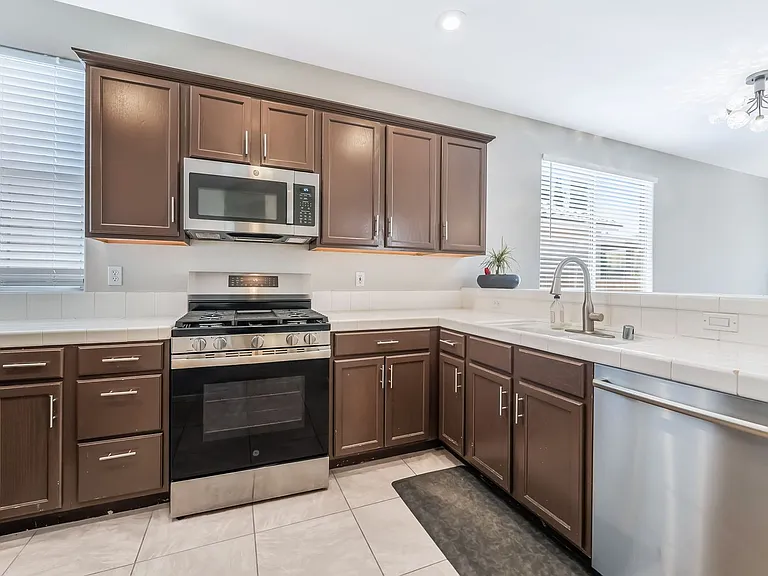 2691 Wind Spinner St — Photo 16