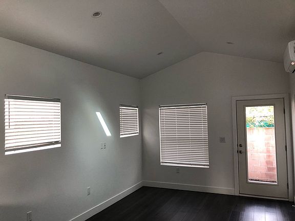 3rd image of 2584 S Sepulveda Blvd #2588-3/4