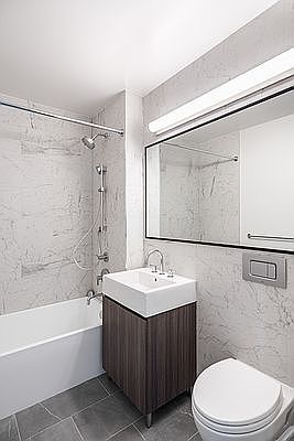 5th image of 220 E 72nd St #9B1