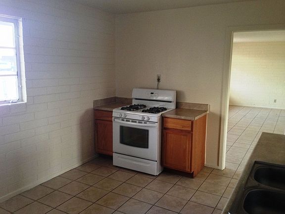 3rd image of 5928 Falcon Ave