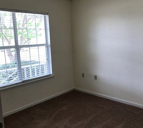 3rd image of 4165 Hamilton Cir