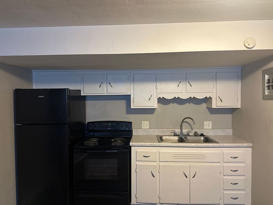 1st image of 1032 Forest Ct APT 5