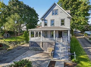 351 Delavan Ave, Greenwich, CT 06830