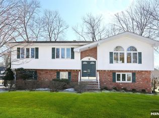 945 Woodland Ave, Oradell, NJ 07649