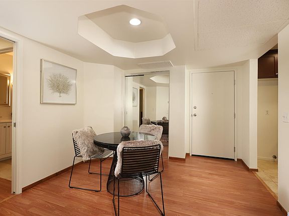 3rd image of 20253 Keswick St APT 223