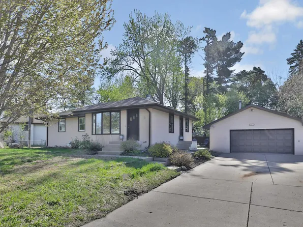 2189 Long Lake Rd, New Brighton, MN 55112