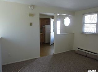 8 Anawanda Rd, North Babylon, NY 11703