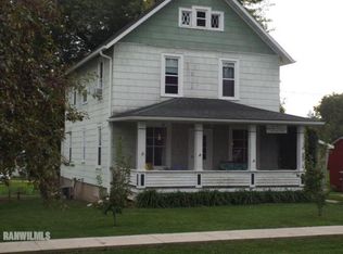 103 E Walnut St, Apple River, IL 61001