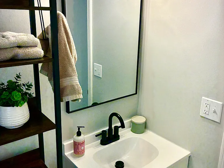 60 Dickerman Ave #60 — Photo 10