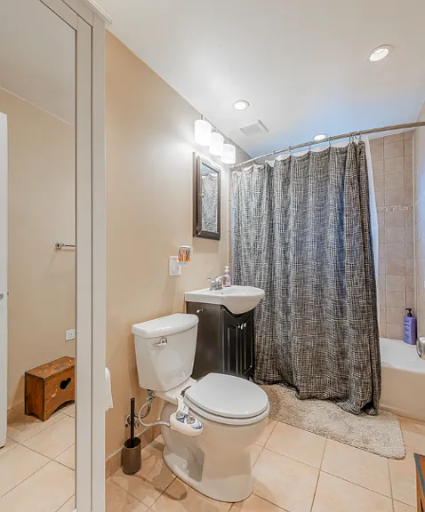 5055 W Argyle St #3 — Photo 6