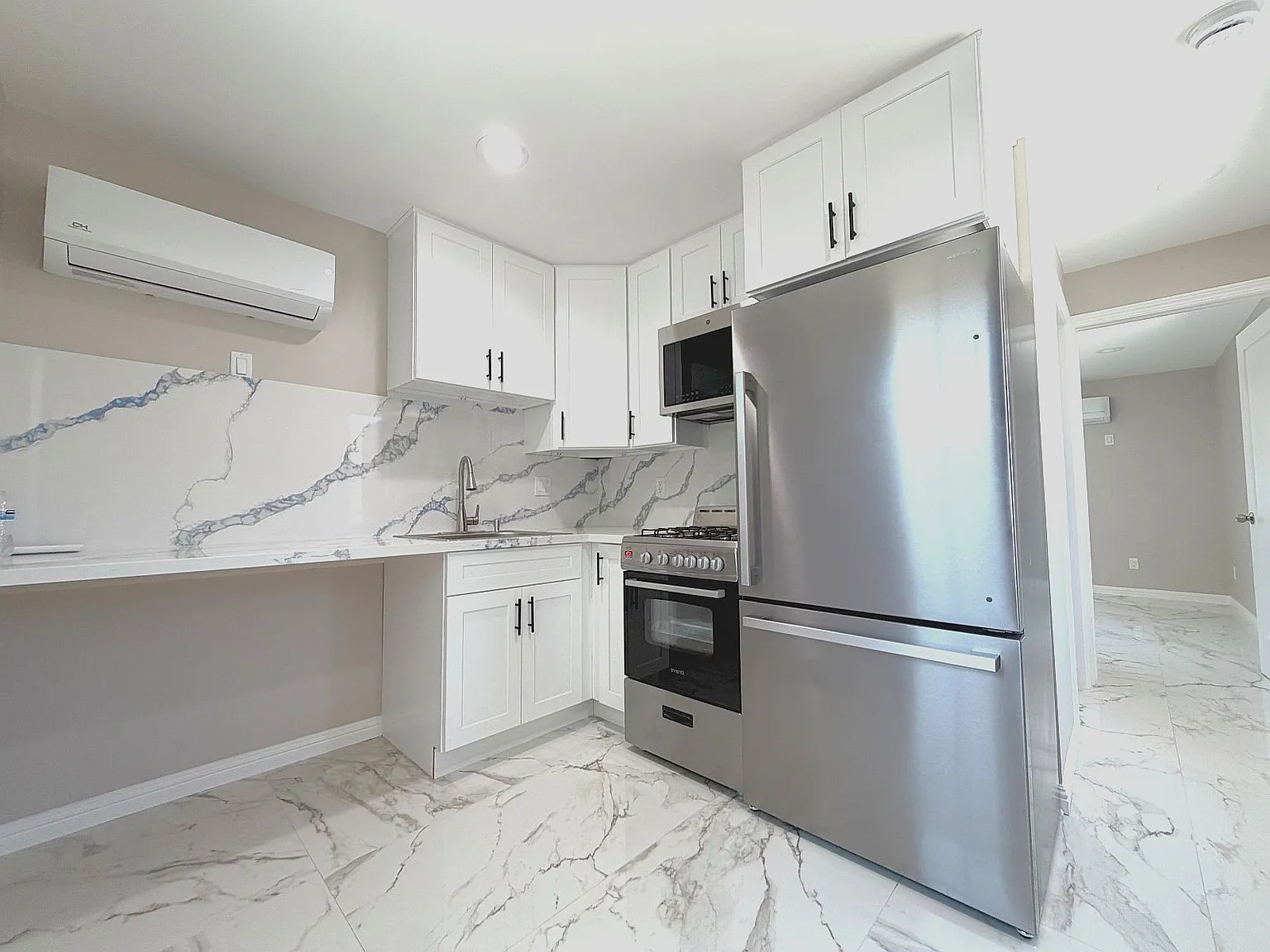 1 bed, $1,800 — Photo 3
