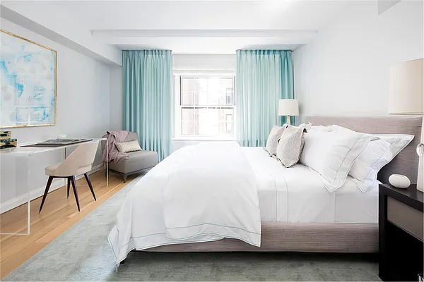 Sold by Douglas Elliman | media 24