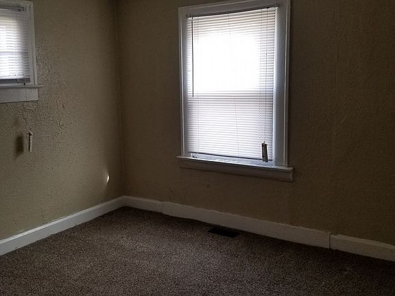 4th image of 3056 N Layman Ave