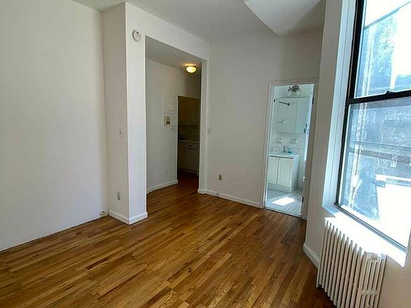 3rd image of 245 E 62nd St #13