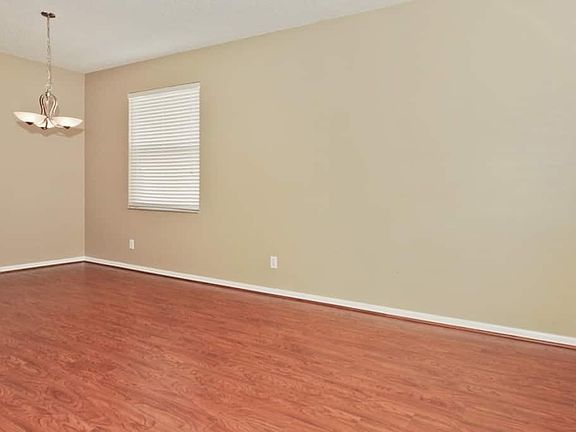 4th image of 1419 Loretto Cir